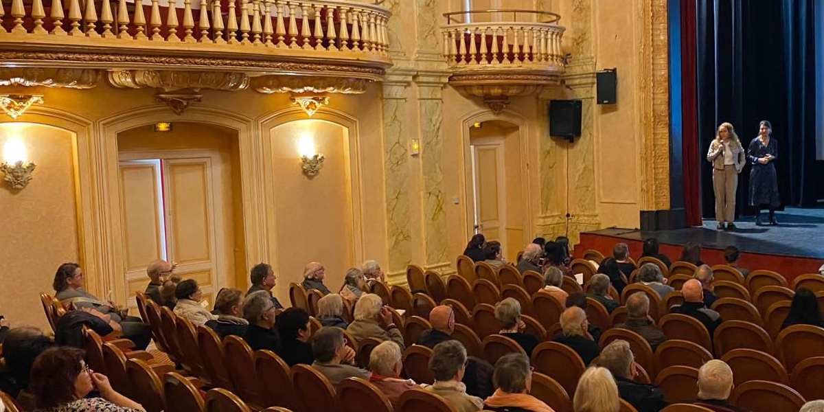 présentation des nouveaux métiers de la santé au théâtre de mayenne spa infirmière en pratique avancée assistant médicale et coordinateurs parcours
